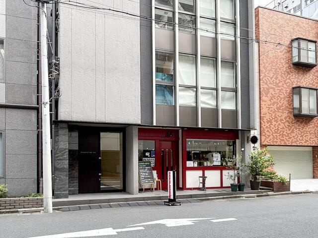 Ｆｉｒｓｔ　Ｅｎｏｍｏｔｏ　ｂｌｄのエントランス