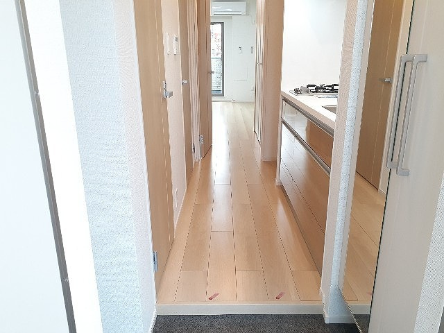 ブルーローズの玄関