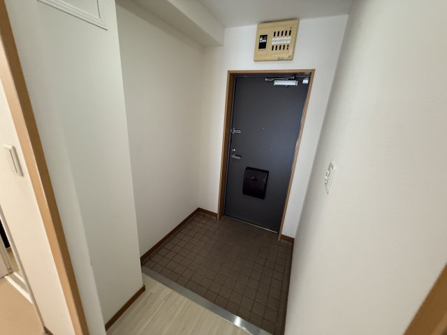 ホワイトハイツの玄関
