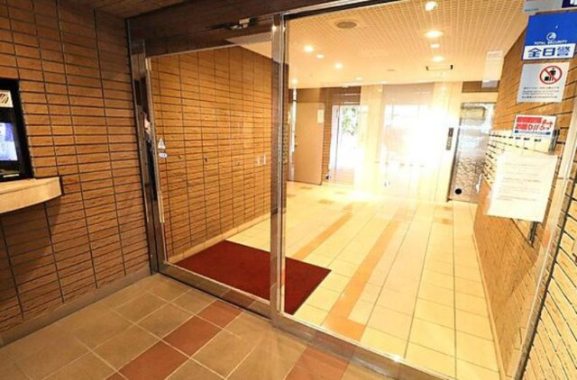 ライオンズマンション浅草雷門のロビー