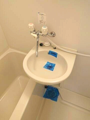 ヴィータローザ大森海岸の洗面所