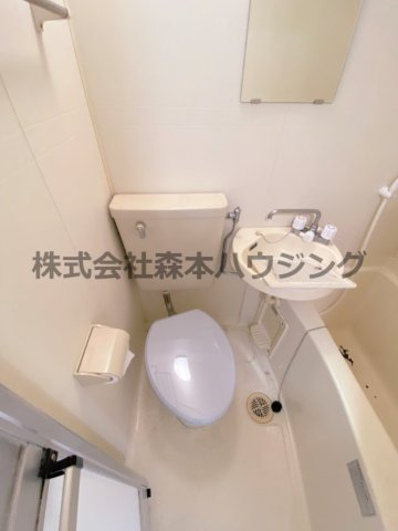 【トイレ】 | 　ヴィラ守口 | 落ち着いた色調のトイレです