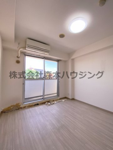 【洋室】 | 　ヴィラ守口 | ゆったりした洋室です