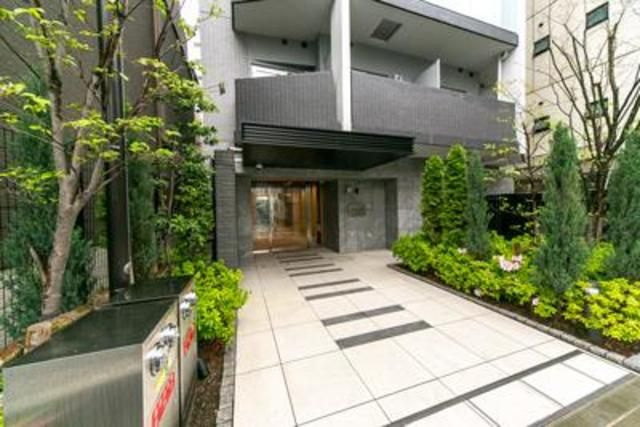 ＧＬＡＣＩＥＲ神保町のエントランス