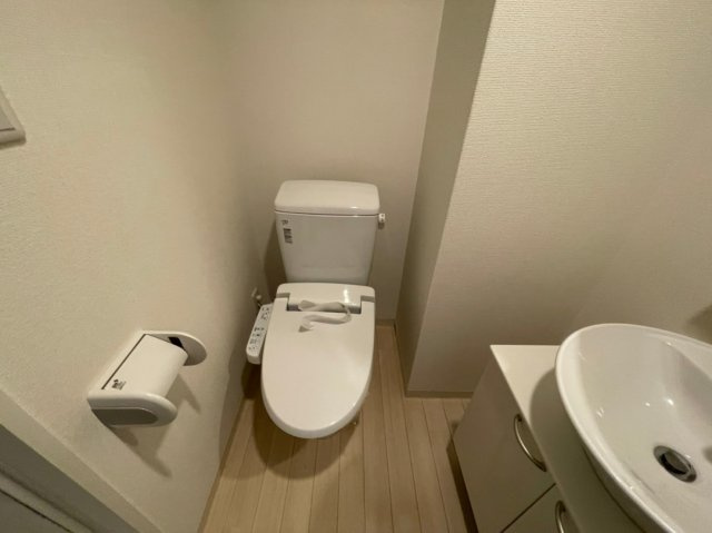 T’s SQUARE 大阪城のトイレ|(参考)同マンション別間取り他部屋の写真（間取り図が正）
