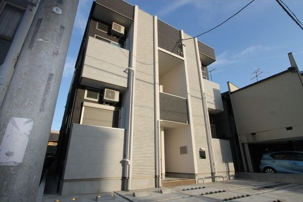 Casa Viola 栄生の外観