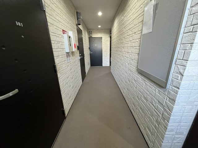 ルミエール若江岩田のロビー