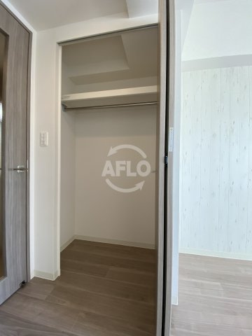 プレサンス南堀江の収納|プレサンス南堀江　クローゼット