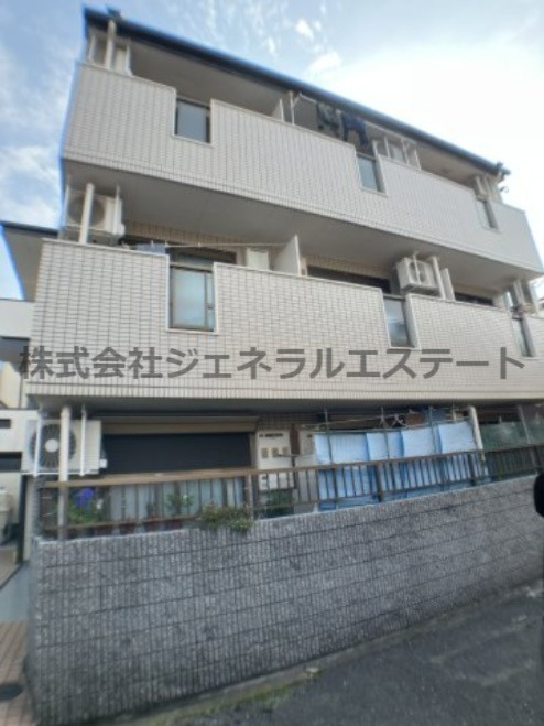 マンションからたちの外観