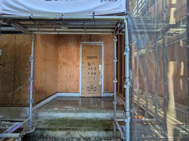 八王子市　叶谷町　新築一戸建て　１０期の玄関|～玄関は安心のWロックキーを採用～