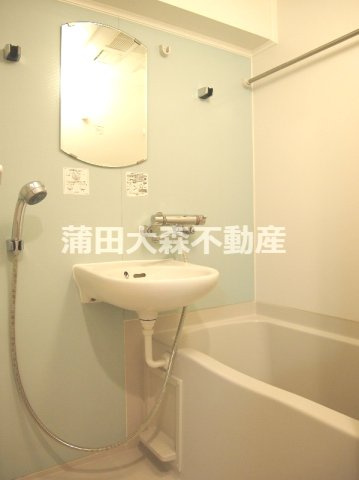 ルーブル東蒲田弐番館の浴室