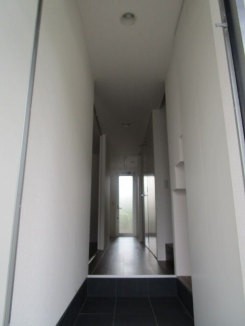 ＡＬＬＥＹⅤの玄関