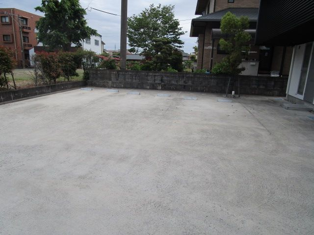 ＡＬＬＥＹⅤの駐車場