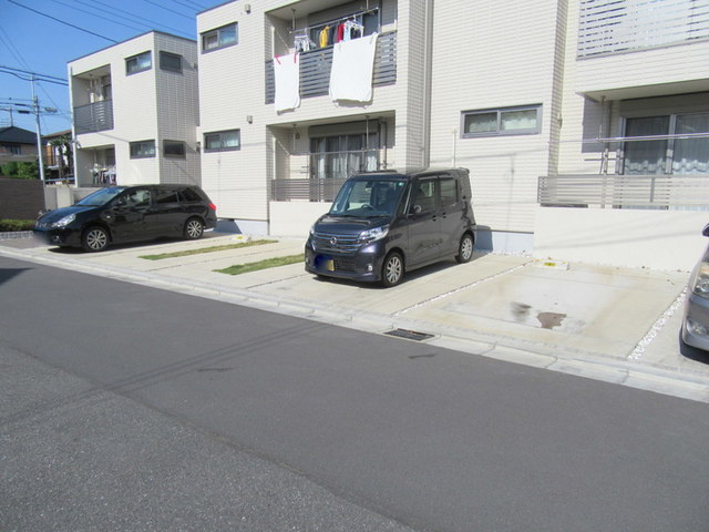 グレイス中浦和の駐車場|★敷地内駐車場★