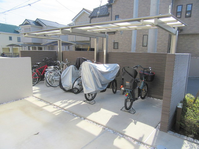 グレイス中浦和のその他共用部分|★屋根付き駐輪場★