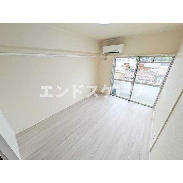ハイツ荒川の居間・リビング|高崎、前橋のお部屋探しはエンドスケープまで！お客様の理想お聞かせ下さい♪