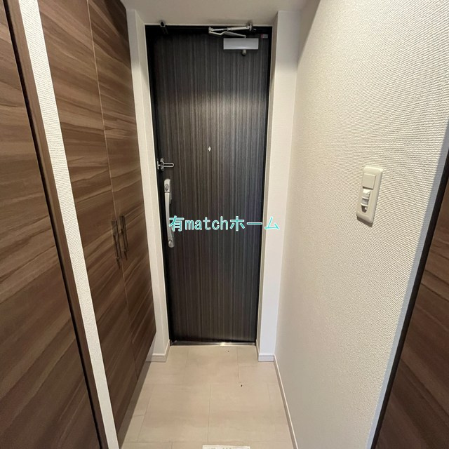 S-RESIDENCE天満Gracisの玄関