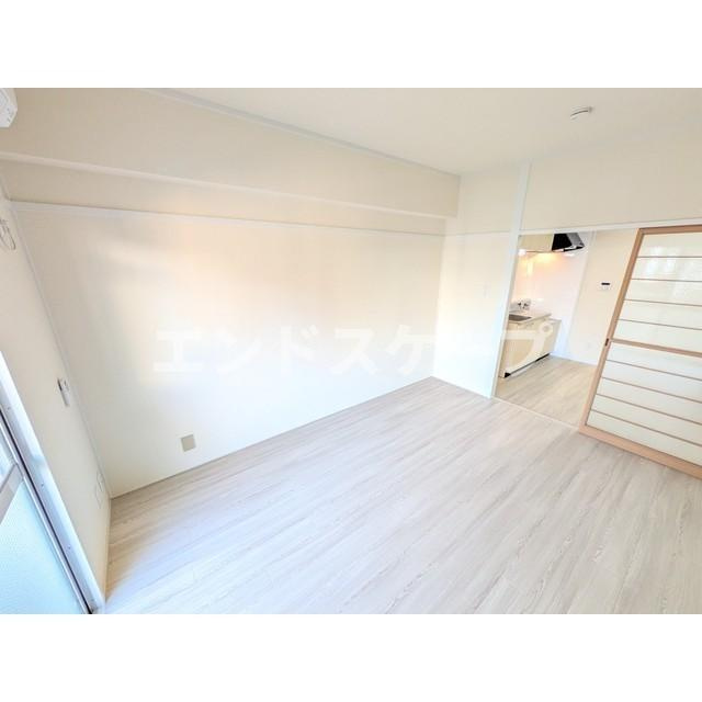 ハイツ荒川の居間・リビング|高崎、前橋のお部屋探しはエンドスケープまで！お客様の理想お聞かせ下さい♪