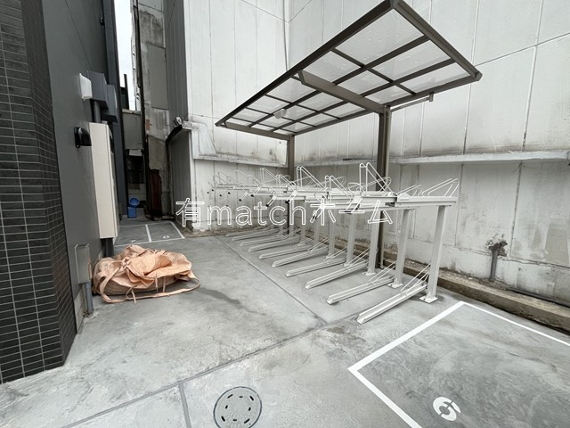 MAISON PREMIER UMEDA NORTHの駐車場