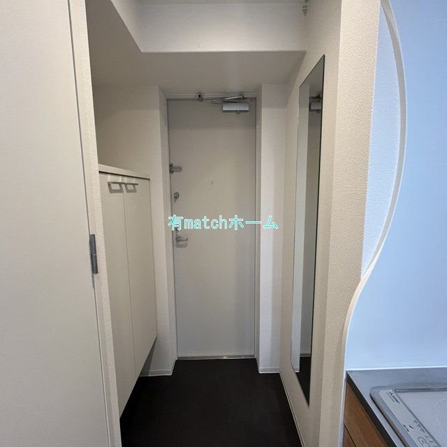 セレニテ本町東リアンの玄関