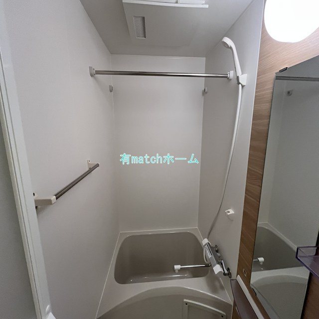 セレニテ本町東リアンの浴室