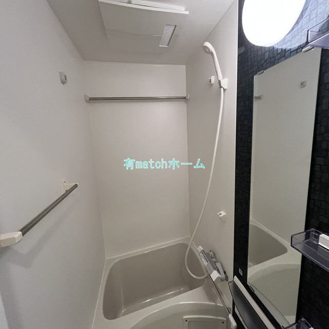 セレニテ本町東リアンの浴室