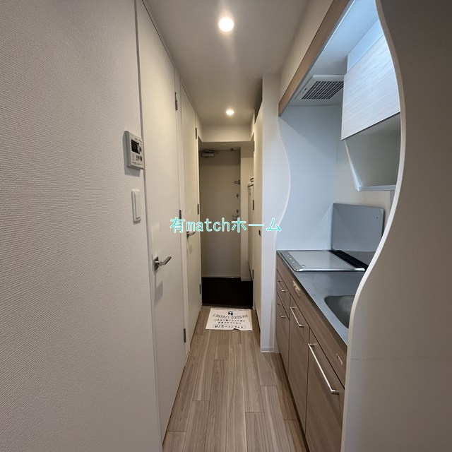セレニテ本町東リアンの玄関