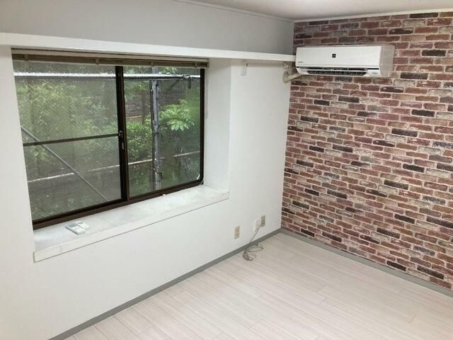 ＰＡＲＫ　ＳＩＤＥ　ＨＯＵＳＥの居間・リビング