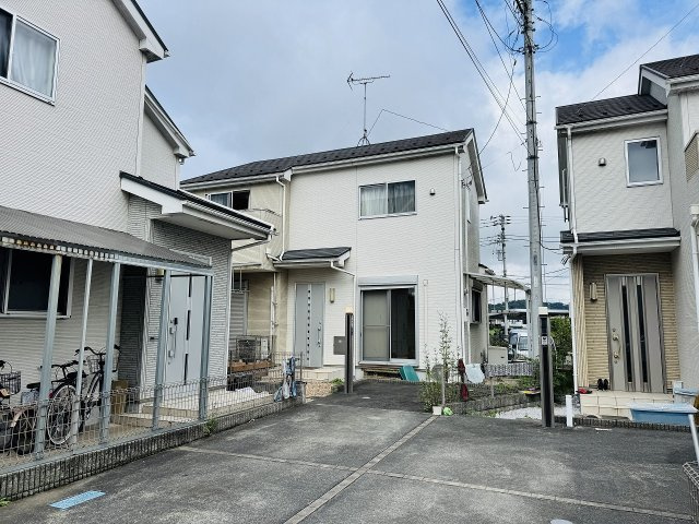 八王子市　上壱分方町　中古戸建ての駐車場|～カースペースは2台分～