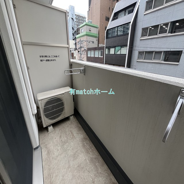 フロンティアコート堺筋本町　仲介手数料無料のバルコニー