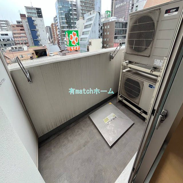 フロンティアコート堺筋本町のバルコニー