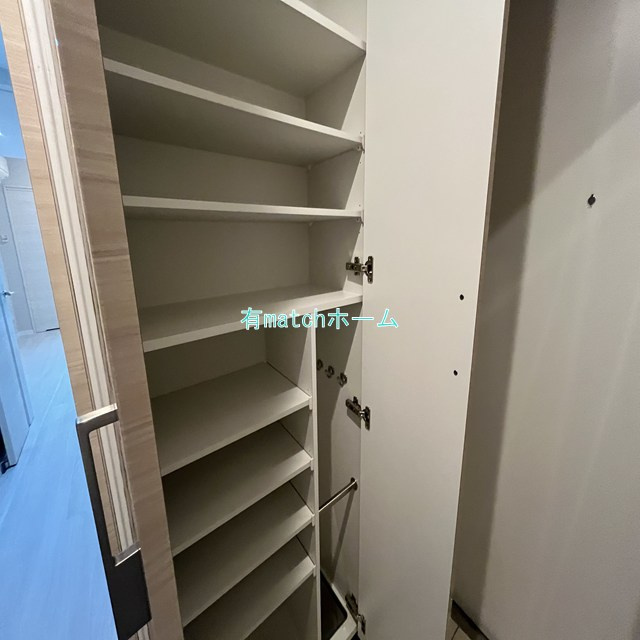フロンティアコート堺筋本町の収納