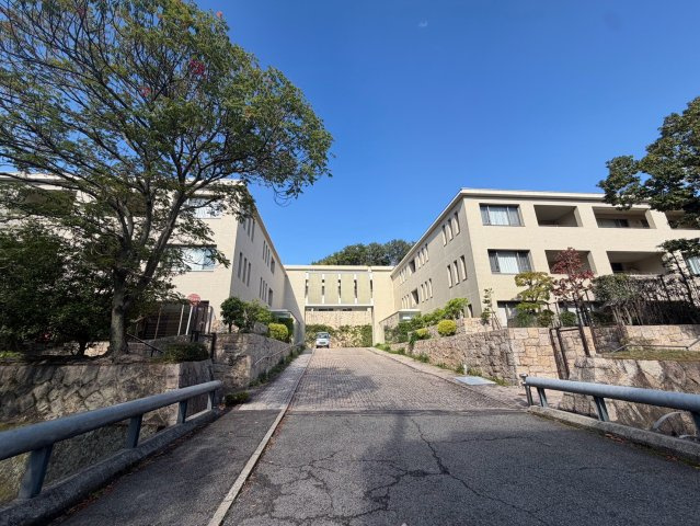 グランドメゾン苦楽園桜町の外観