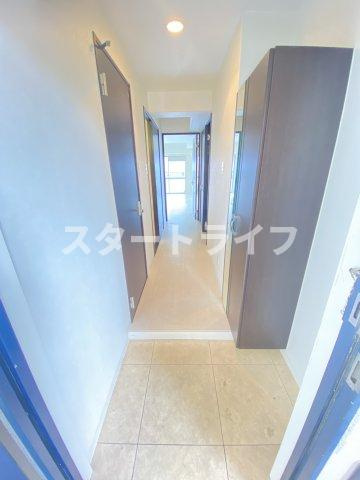 大阪市淀川区西宮原２丁目の賃貸マンションの玄関
