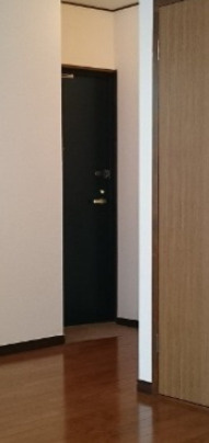 ラフォーレ町屋の玄関