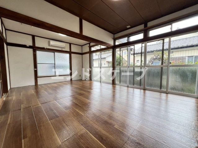 吉井町レジデンスの居間・リビング|高崎、前橋のお部屋探しはエンドスケープまで！お客様の理想お聞かせ下さい♪