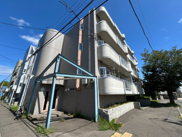 ＫＩＳＳ　ＩＮＮ　１１