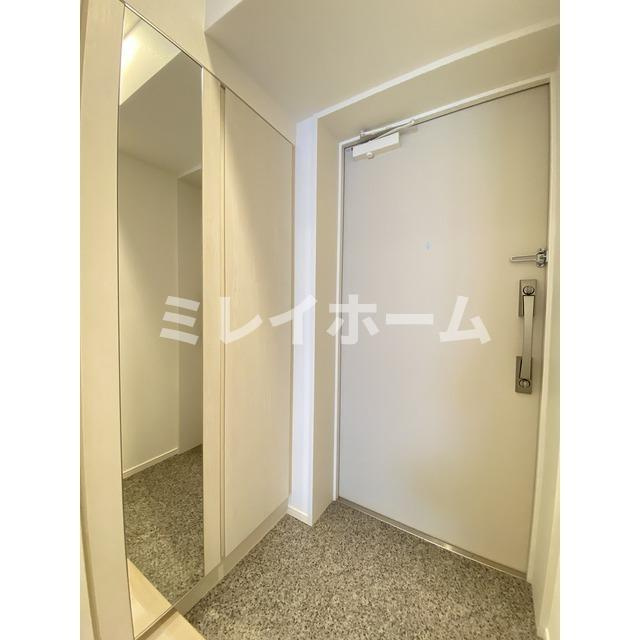 LIBR GRANT 羽田の玄関