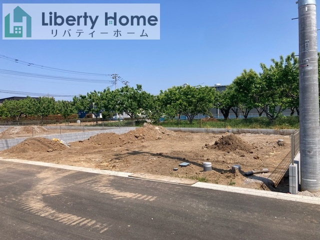 笠間市旭町第13　9号棟　新築戸建の前面道路含む現地写真