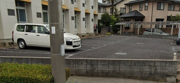 レオパレスアネックス志津の駐車場