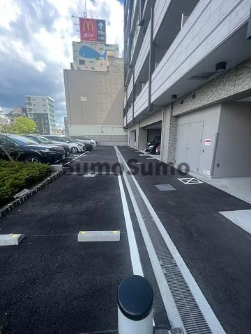 大阪市西淀川区千舟１丁目の賃貸マンションの駐車場|建物外観を気になさる方へ、見た目の良い物件です