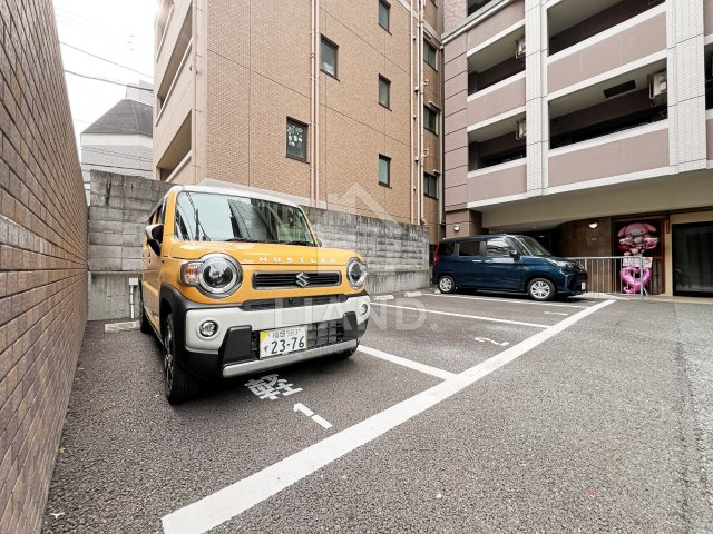シャルム薬院　の駐車場|シャルム薬院