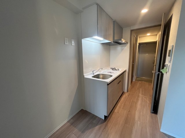 ブランシエスタ天満のキッチン|写真は、他部屋の反転間取りとなっております。