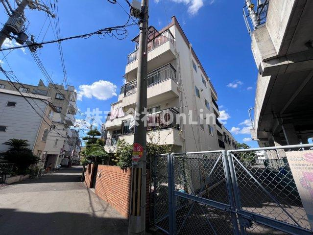松本マンションの外観