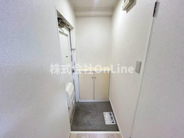 松本マンションの玄関