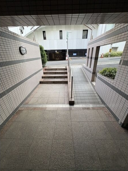 上前津パークマンションのロビー