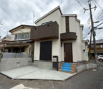 新築一戸建て　川越市砂新田の外観|カースペース１台分(車種によります)