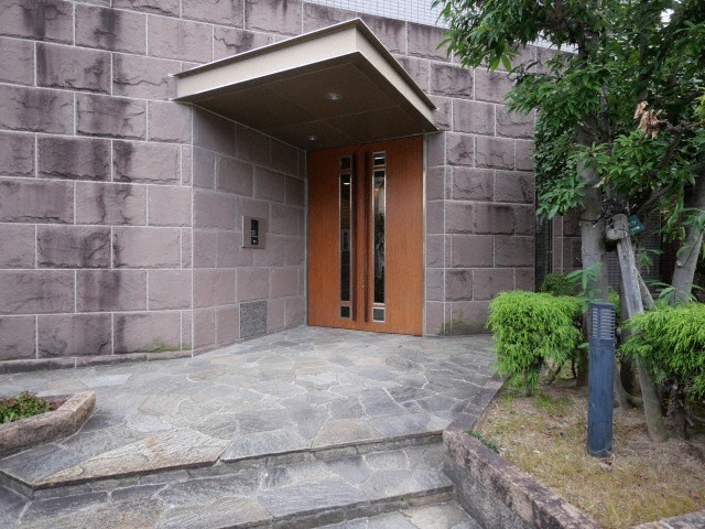 エクセレント・バーツのエントランス