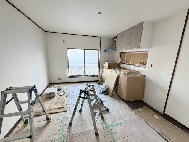 門真市本町大型戸建ての居間・リビング