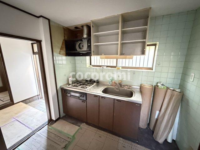 門真市本町大型戸建てのキッチン